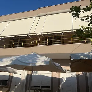 Apartment Villaroel 2 -apartments Near The, Vlore